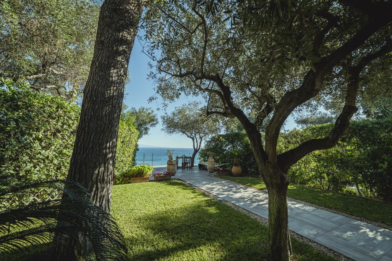 Villa Isola Bella Таормина Екстериор снимка